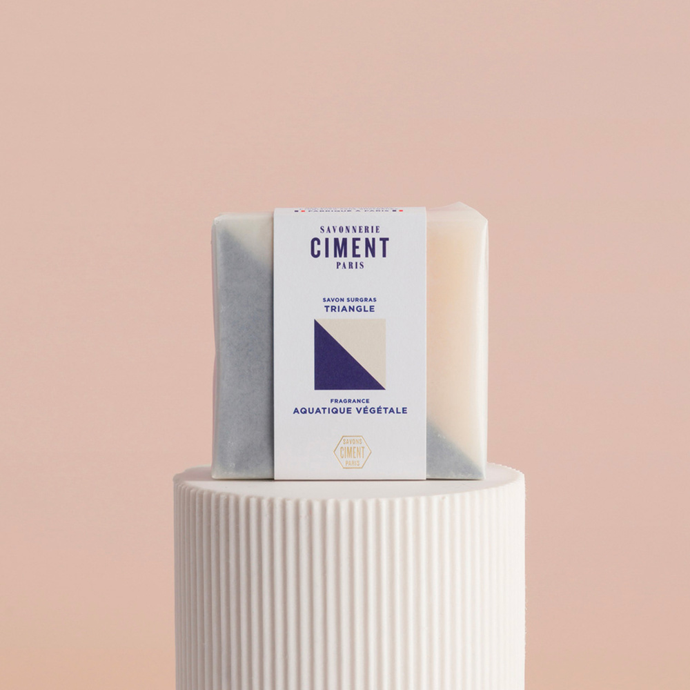 ciment TRIANGLE Savon surgras corps motif Triangle - Fragrance Aquatique Savon solide 100g