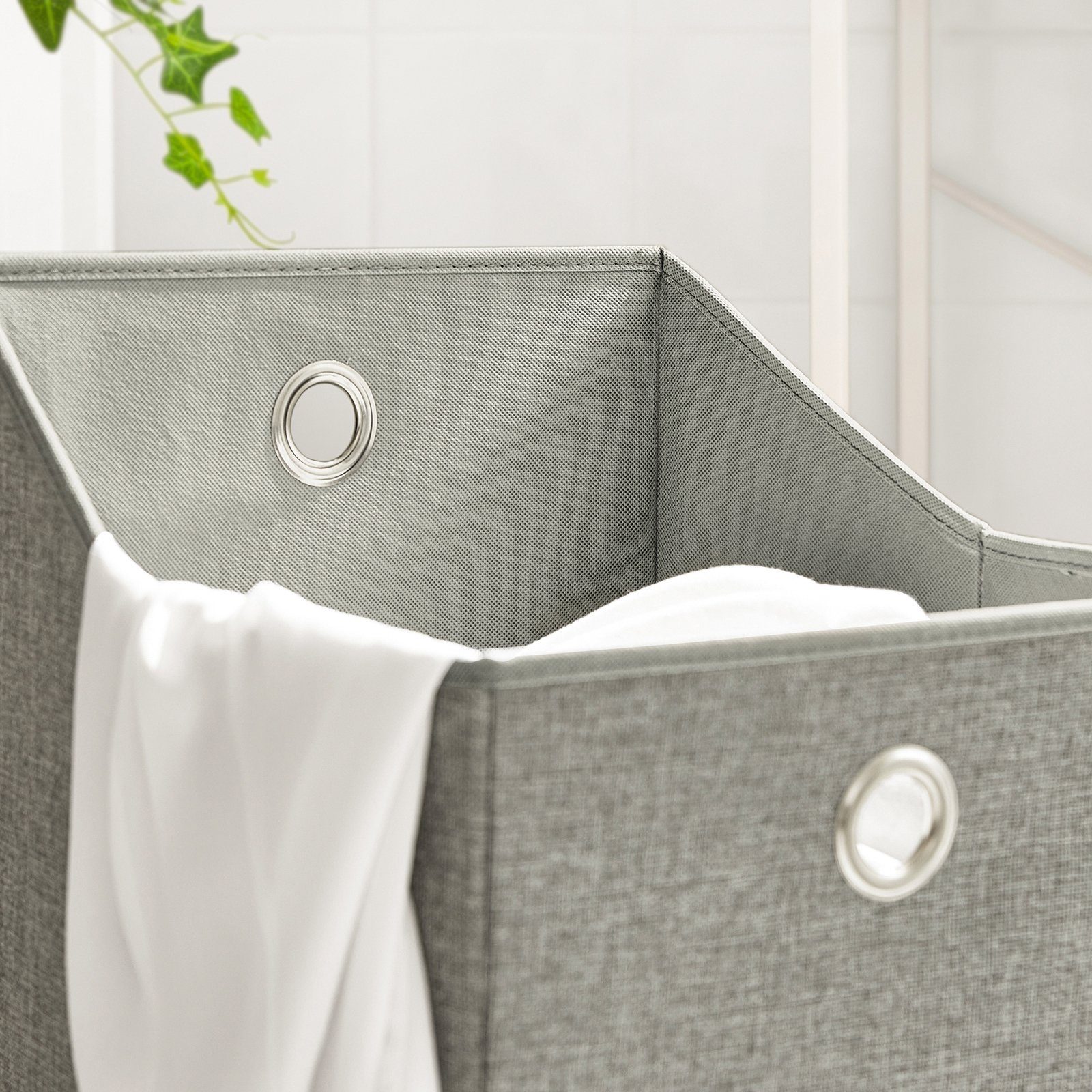 SoBuy Wäscheschrank BZR57 mit 2 abnehmbaren Wäschesäcken Wäschetruhe Wäschesammler Badschrank