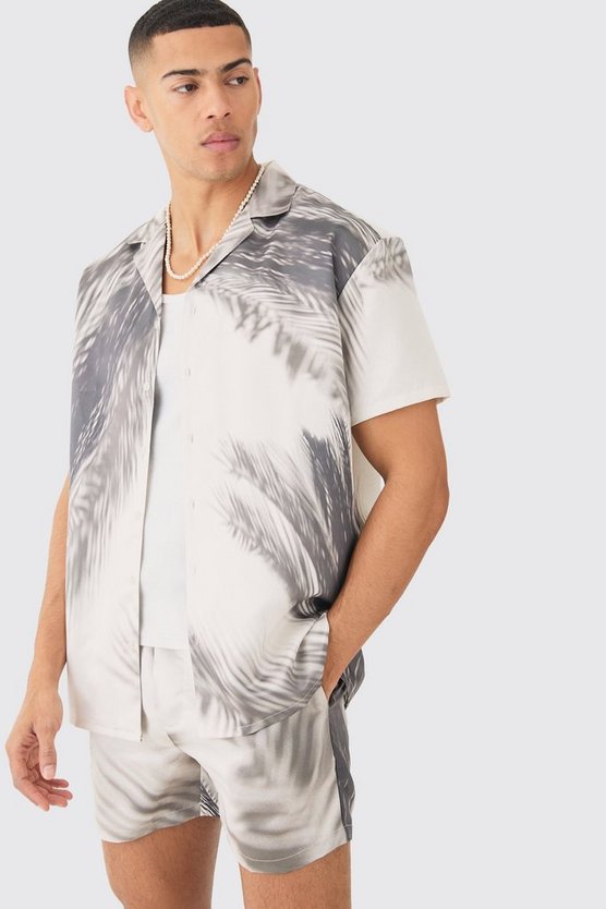 Oversize Satin-Hemd und Shorts mit Print