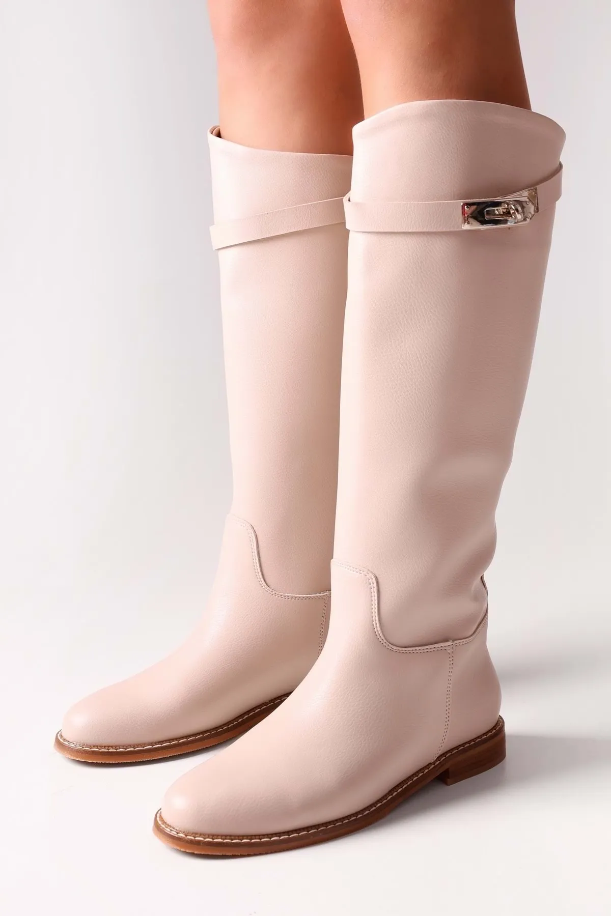 Shoeberry  Damen-Reitstiefel Larissa aus beigem Leder mit Schnallen Beiges Leder