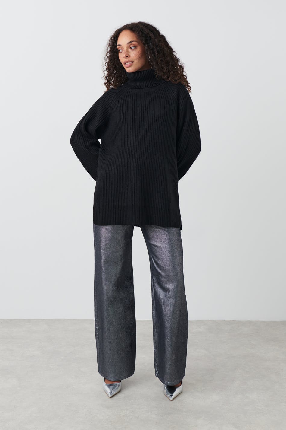Roll-neck knitted sweater