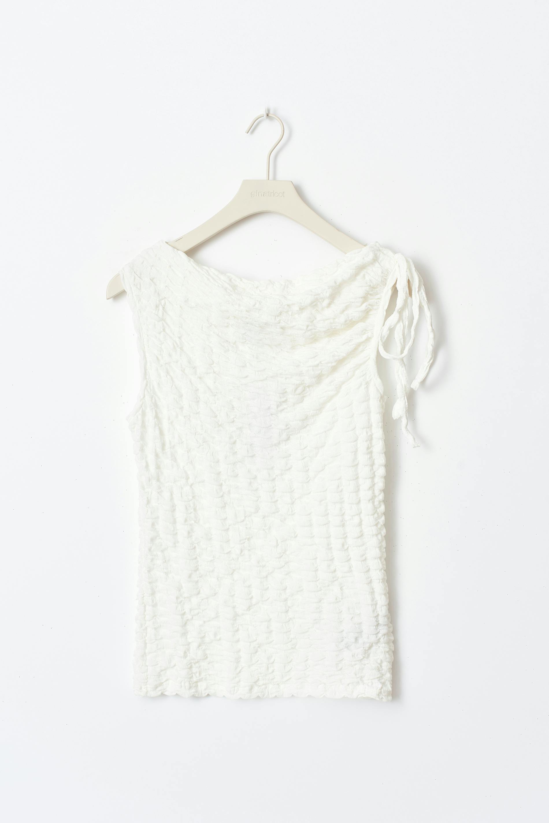 Structure asymmetric top