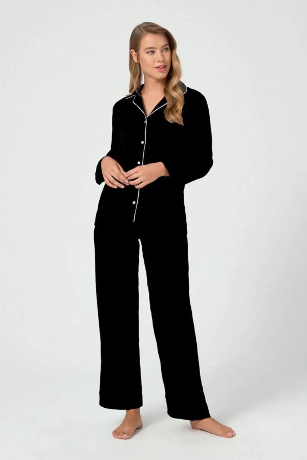 Cottonhill  Schwarzes Damen-Pyjama-Set aus Baumwolle mit Knopfleiste vorne
