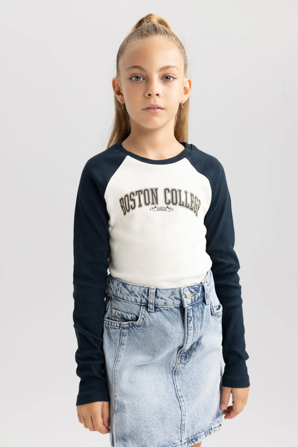 DeFacto  Langärmliges T-Shirt mit geripptem Schnitt für Mädchen – Rundhalsausschnitt, bauchfrei, Camisole A7896a823au