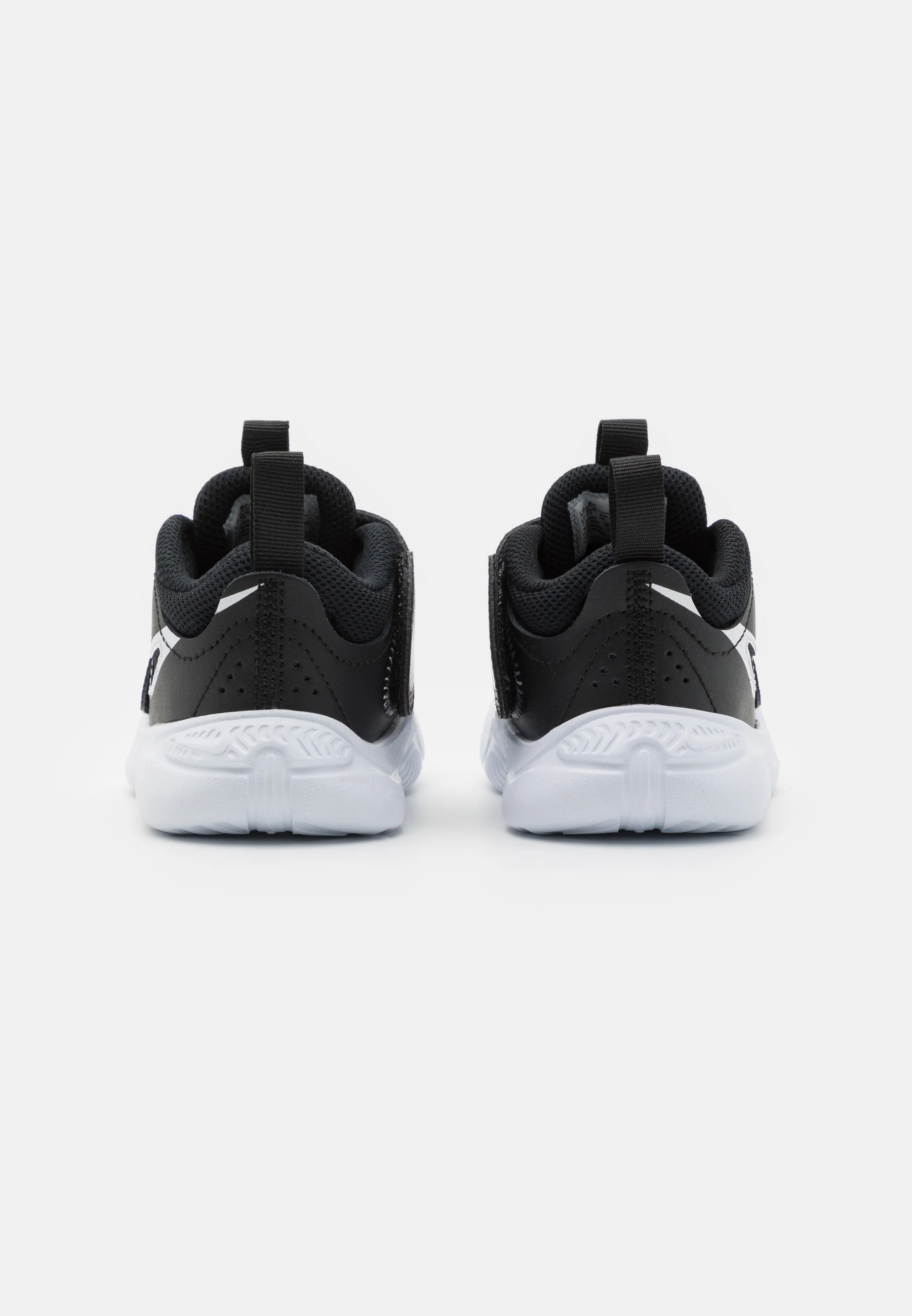 Nike Performance TEAM HUSTLE UNISEX - Zapatillas de baloncesto