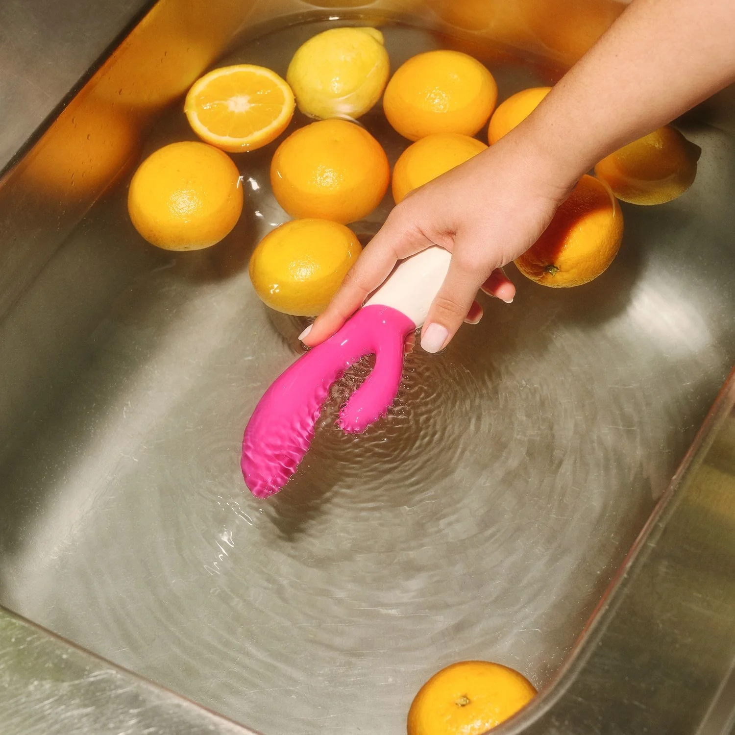 Vibrador tipo conejo INA WAVE 2 Cherry para mujer y hombre