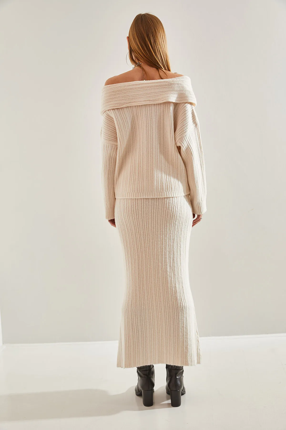 Bianco Lucci  Strickober- und -unterteil-Set mit Madonna-Kragen für Damen