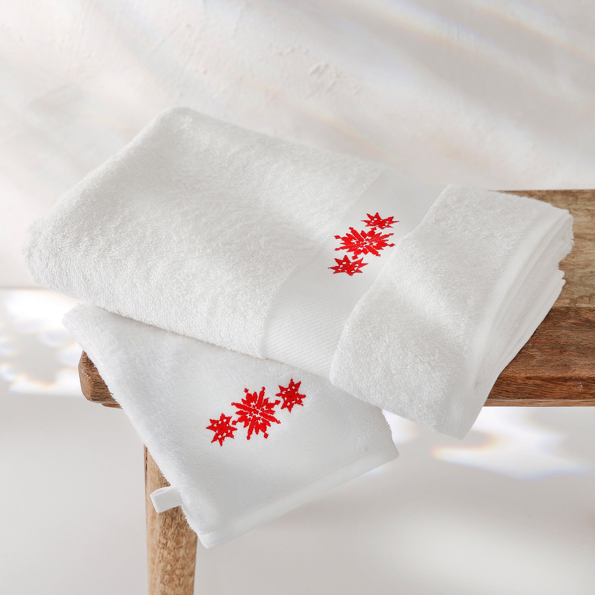 Éponge coton liteau brodé flocons de neige
