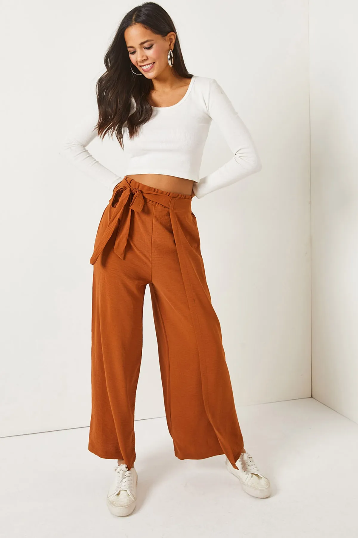 Olalook  Hellbraune Palazzo-Hose mit Bindedetail und Wickeloptik PNT-19000199
