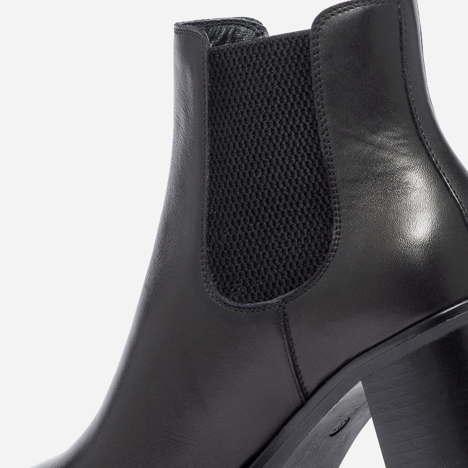 Chelsea boots noir en cuir éco-conçu