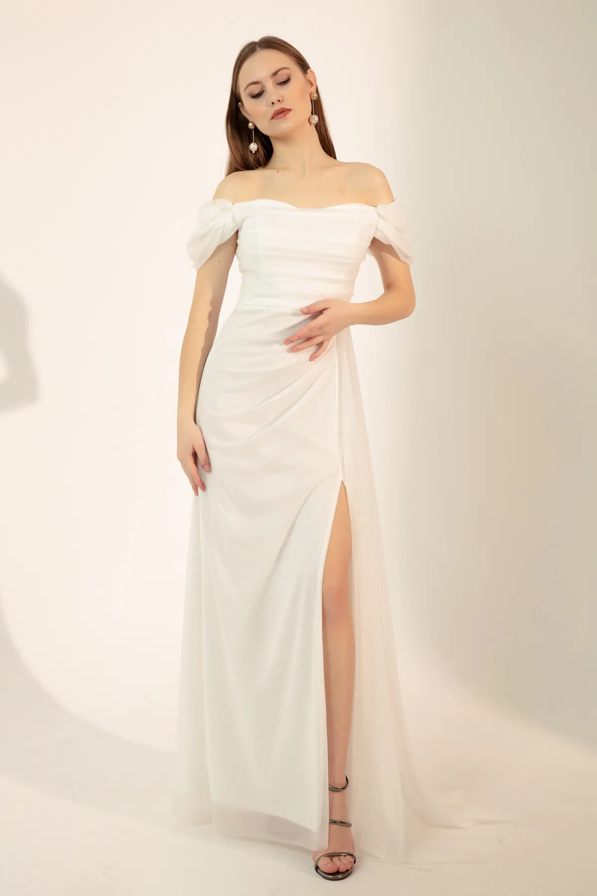 Lafaba  Damen-Abendkleid in Weiß mit U-Boot-Ausschnitt, drapiertem Schlitz, langes Glitzer-Abendkleid
