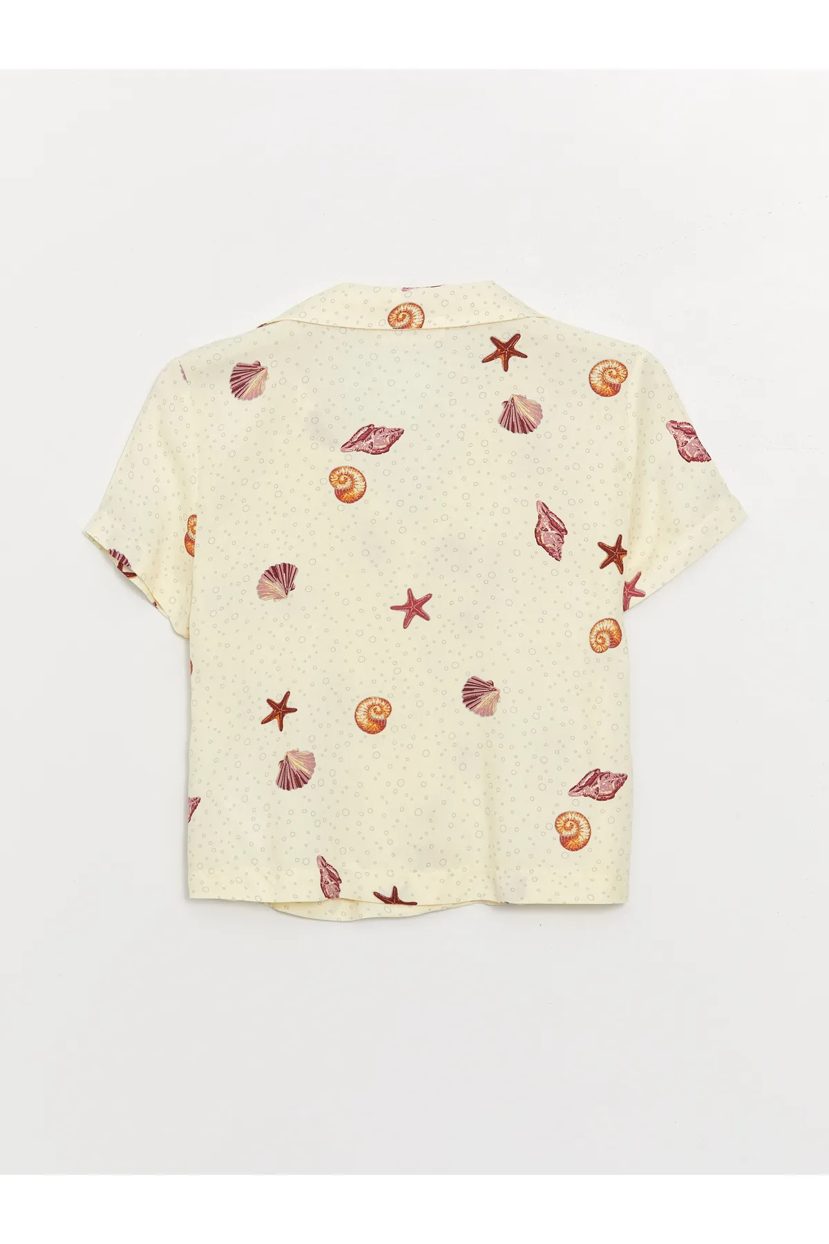 LC Waikiki  Kurzarm-Damenpyjama-Set mit Hemdkragen und Shorts