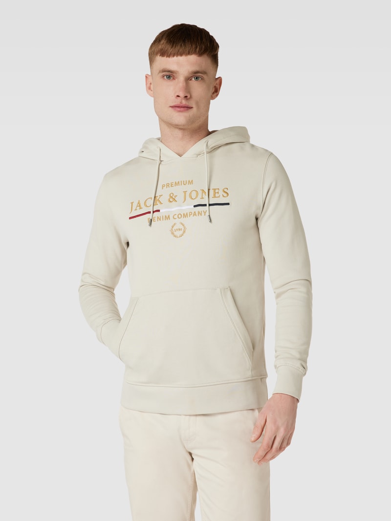 Hoodie mit Label-Motiv-Stitching Modell 'BLUTRAVIS' in offwhite
