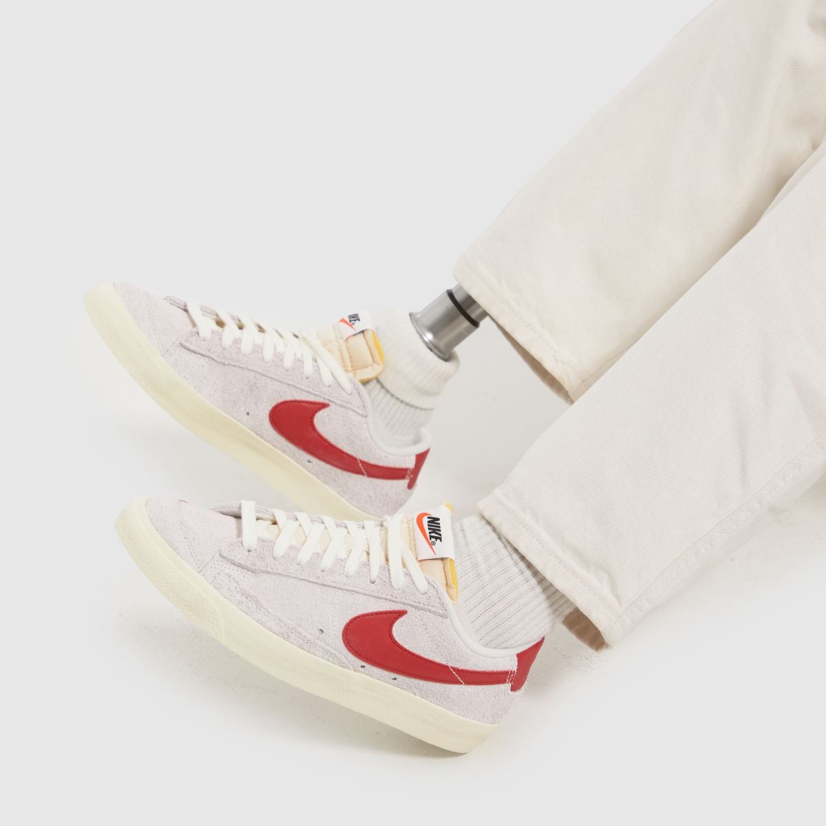 Nike Blazer Lo 77 Vintage edzőcipő fehér és piros színben