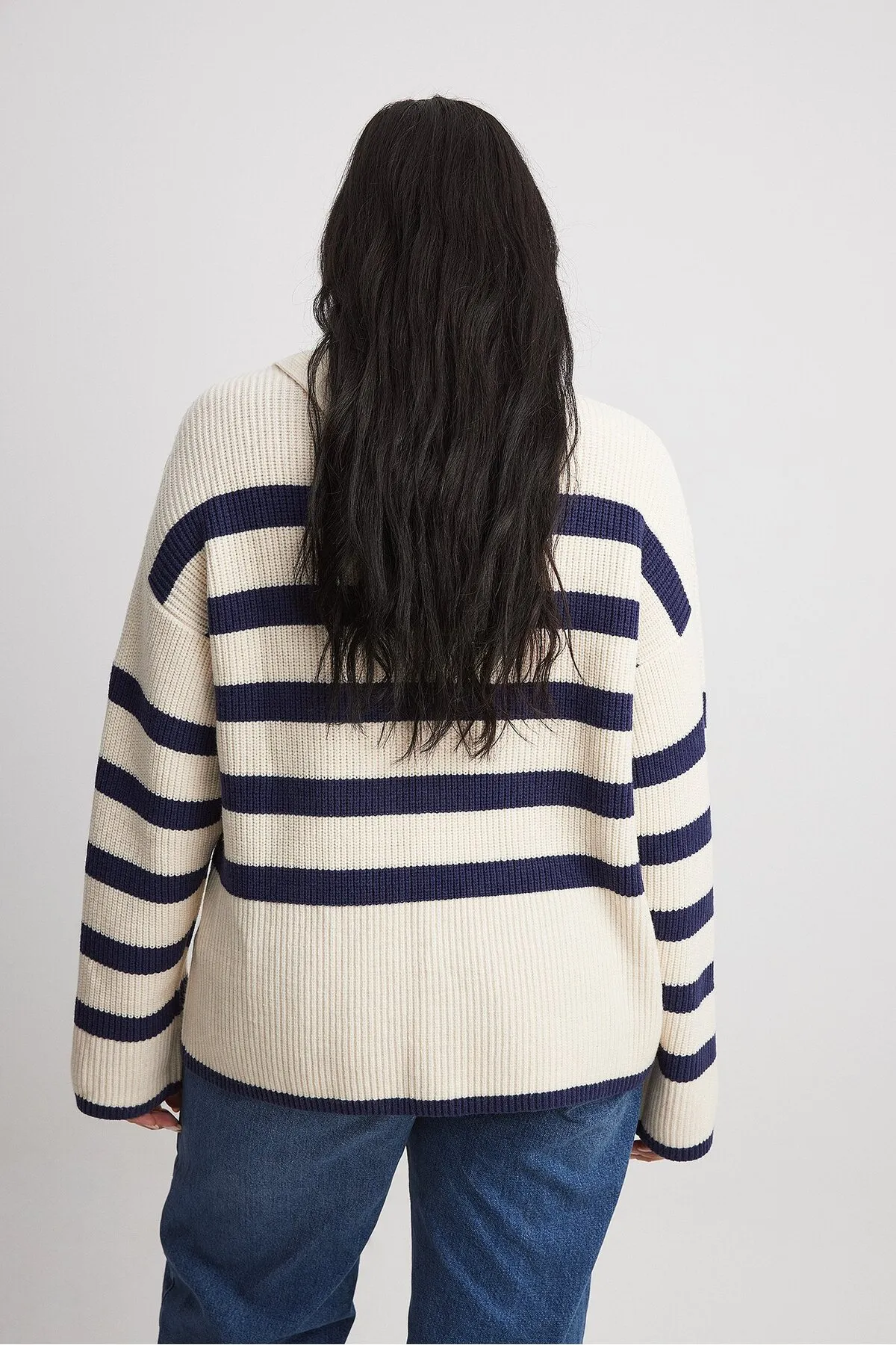 NA-KD  Gestreifter Rollkragenpullover aus Strick