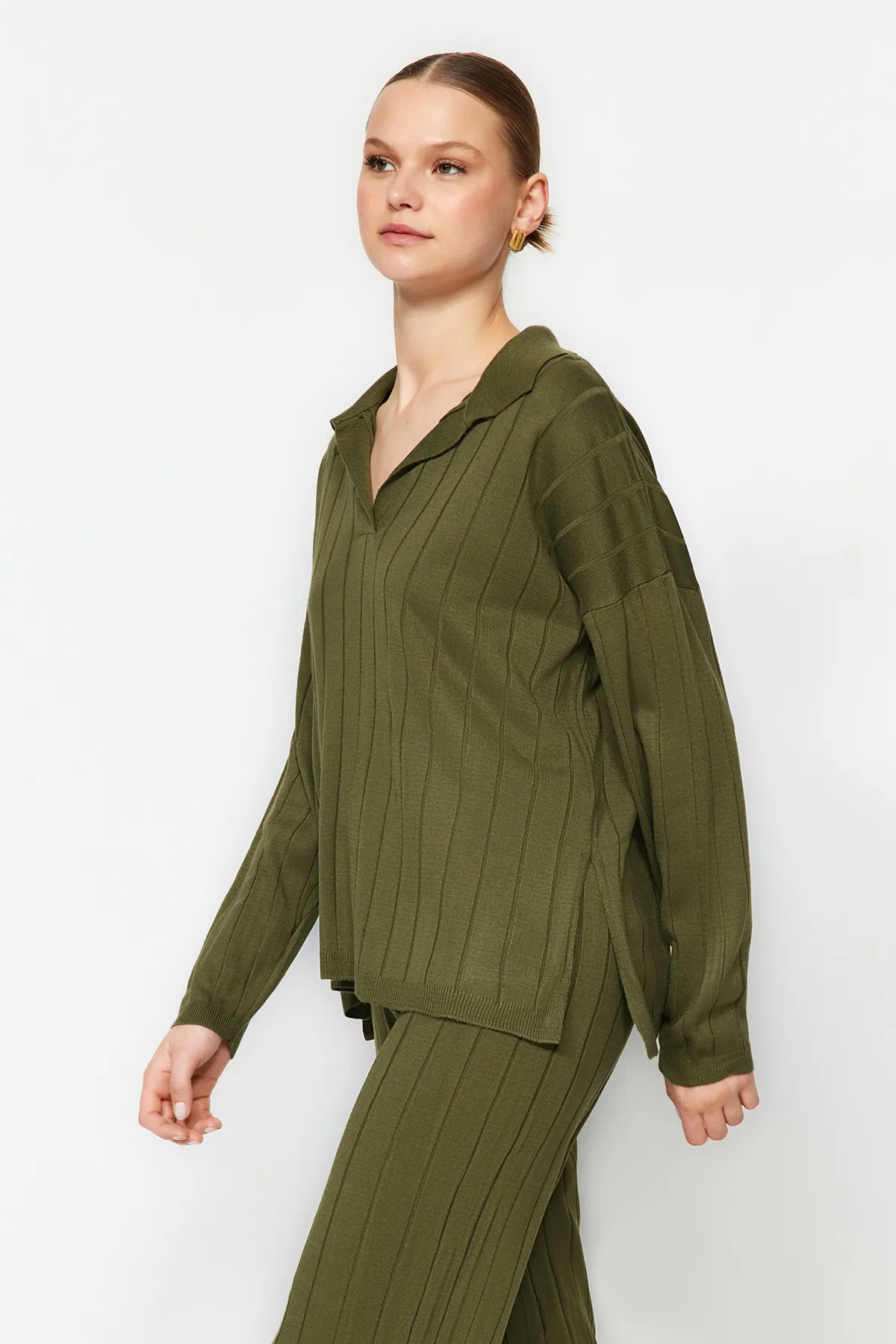 Trendyol Collection  Khakifarbenes, übergroßes Strickoberteil und -unterteil-Set TWOAW24AU00092