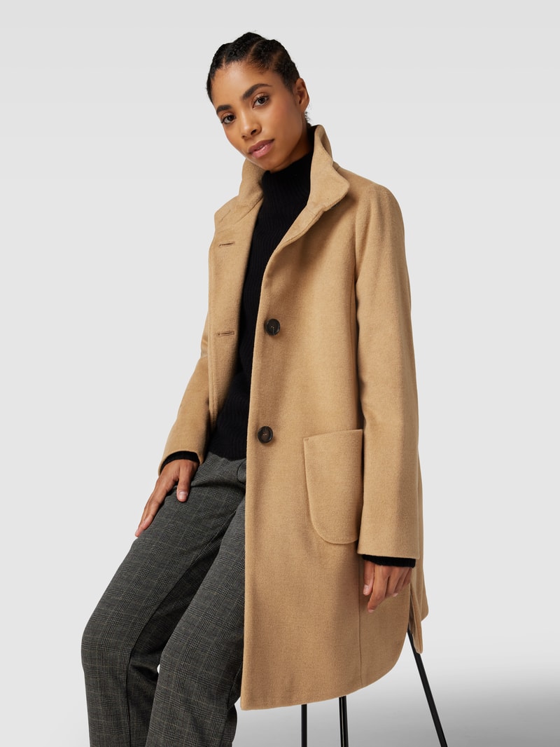 Kurzmantel mit Stehkragen und Eingrifftaschen in beige