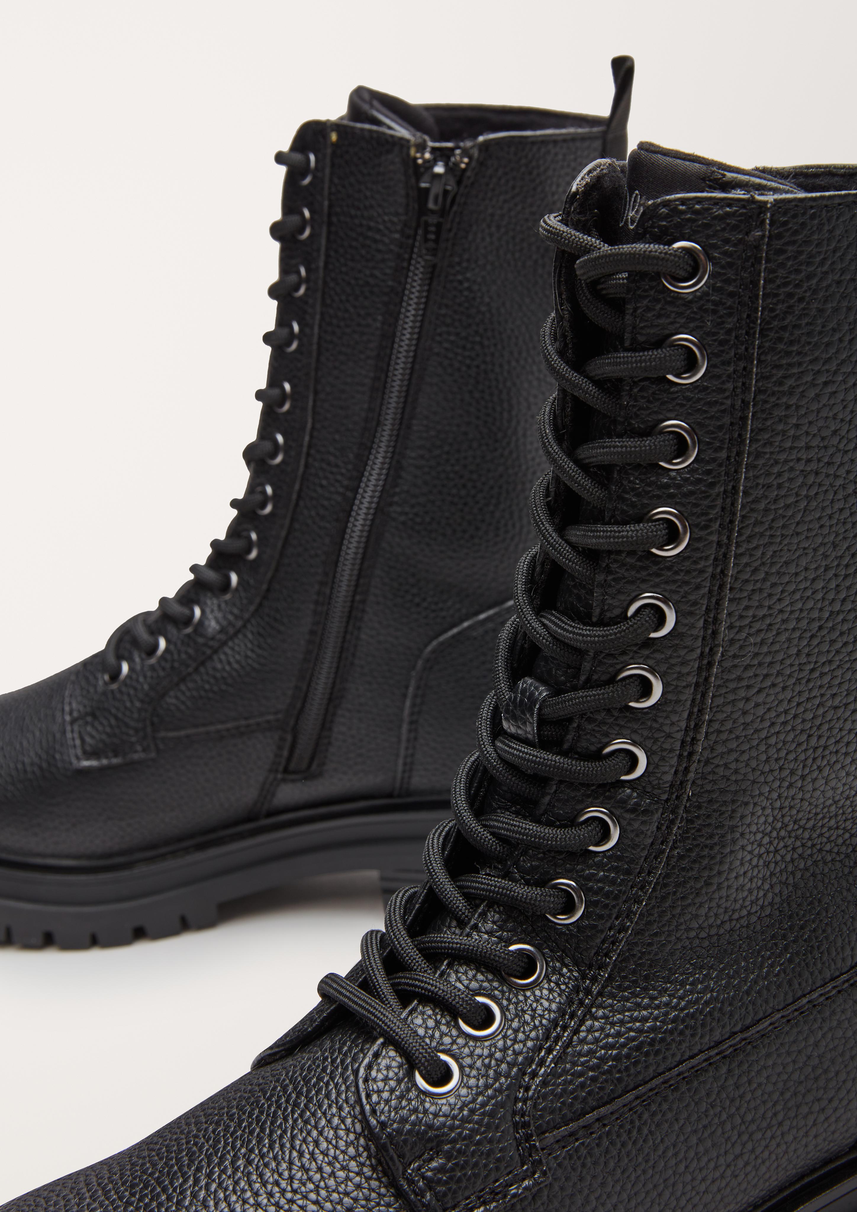 Schnürstiefel in Lederoptik  101.107.101.25233-001