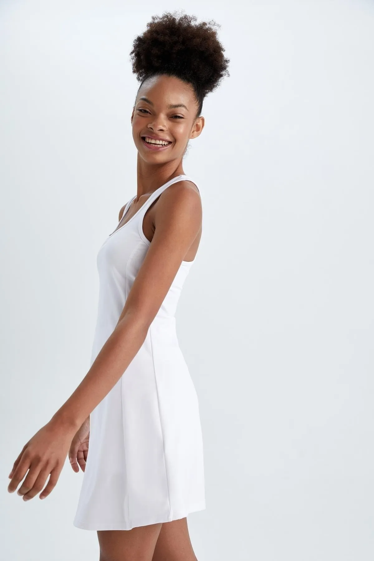 DeFacto  Figurbetontes Kleid in A-Linie