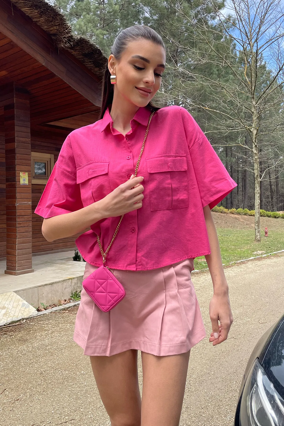 Trend Alaçatı Stili  Fuchsiafarbenes Leinenhemd mit halblangen Ärmeln und zwei Taschen für Damen ALC-X9991