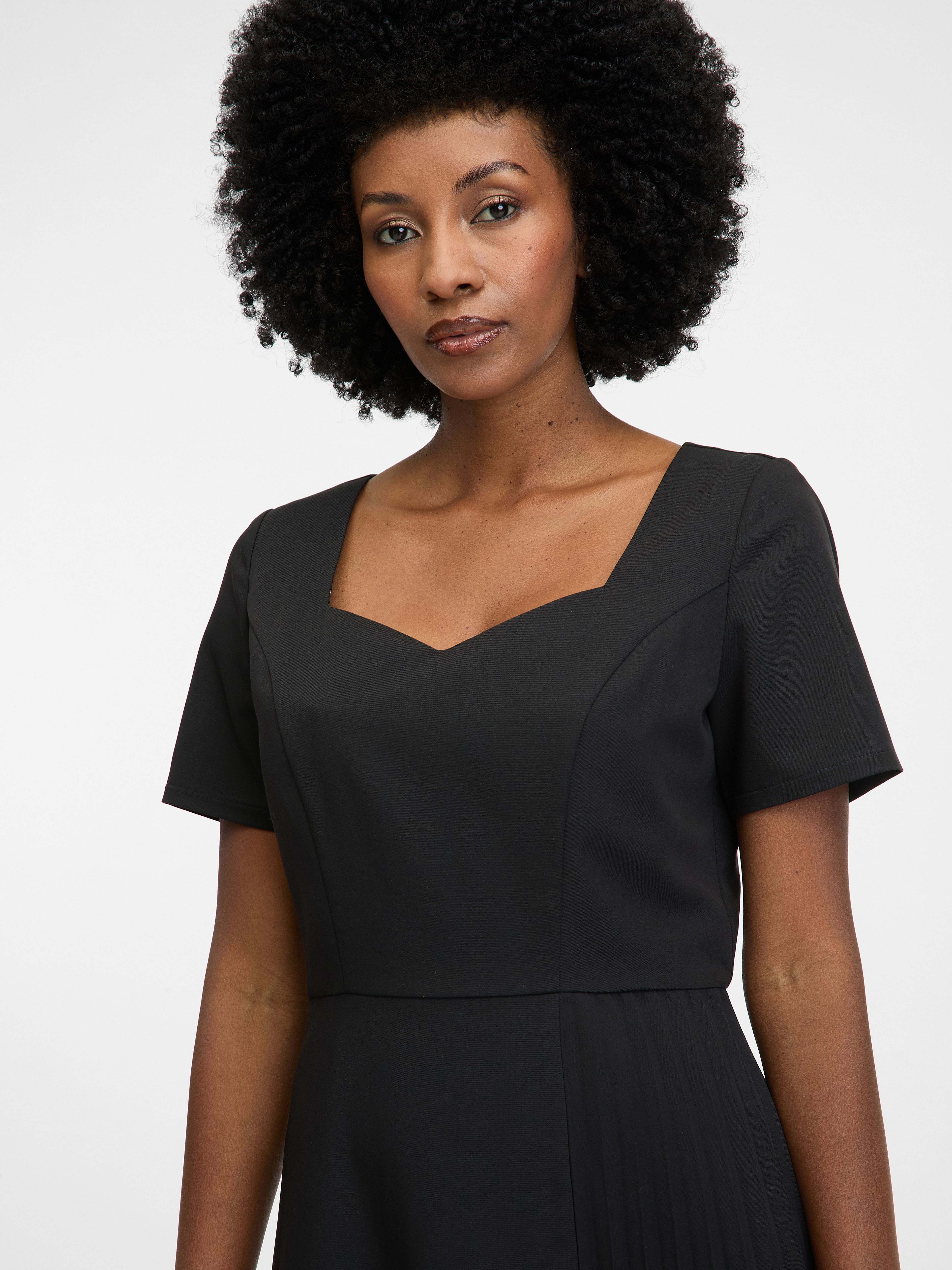 Schwarzes knielanges Damenkleid ORSAY