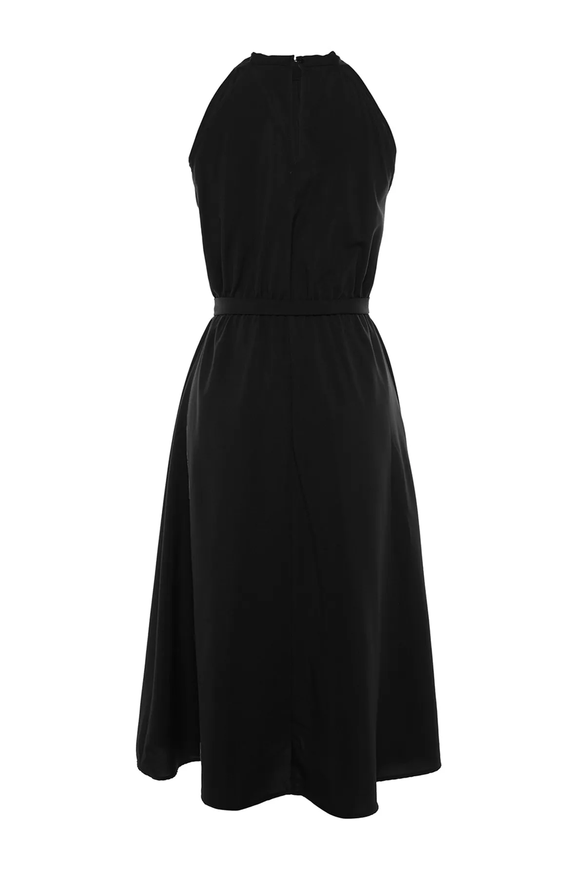 Trendyol Collection  Schwarzes A-Linien-Midikleid aus Viskose mit Neckholder und Gürtel TWOSS19EL0155