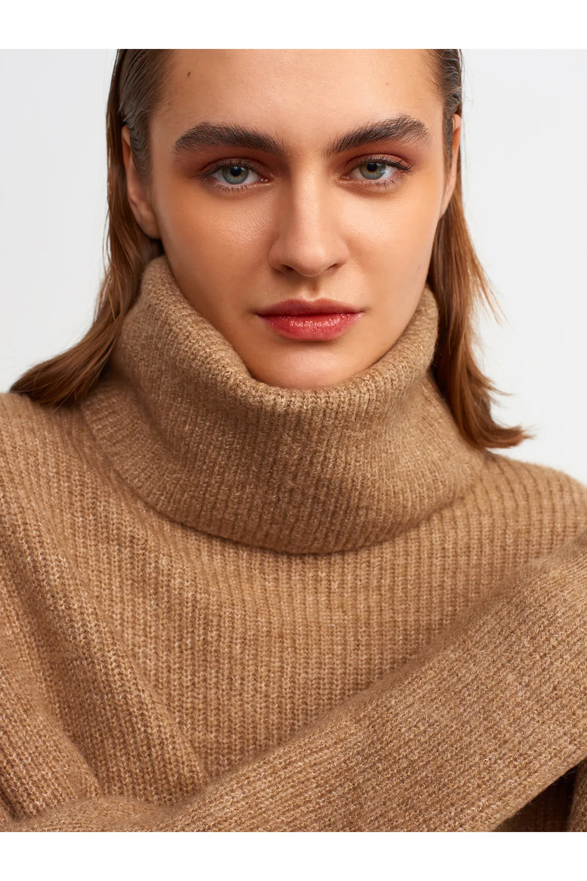 Dilvin  2268 Rollkragenpullover in Karamell