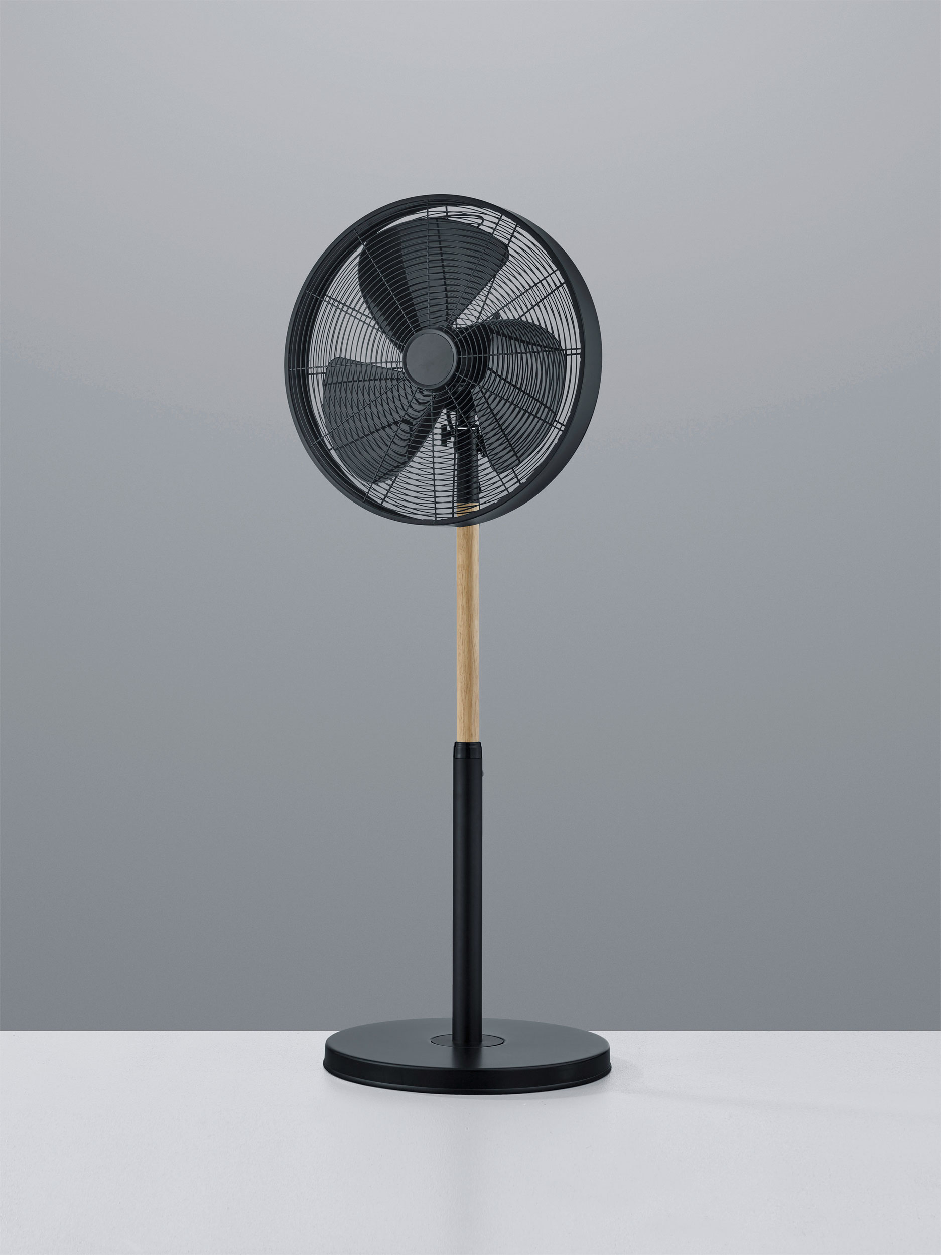 Reality LeuchtenStand - Ventilator