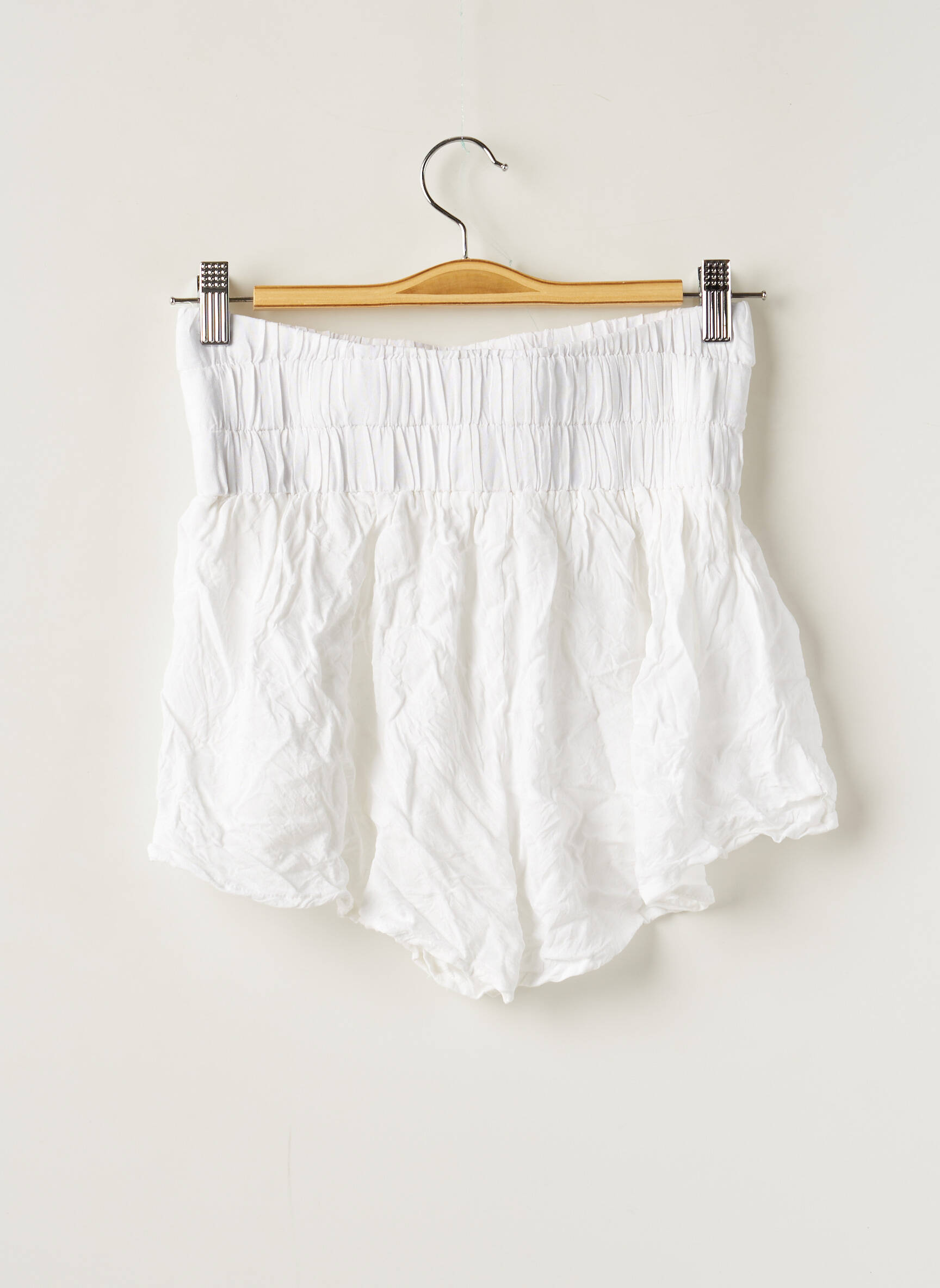 Sans Marque Shorts 1 Femme couleur blanc