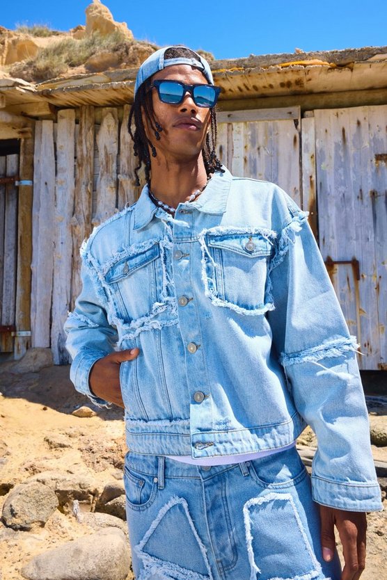 Kastige zerrissene Patchwork Jeansjacke in Hellblau