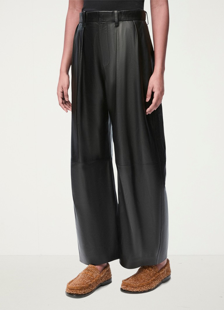 Pantaloni LOEWE din piele de miel, talie medie, picior lat