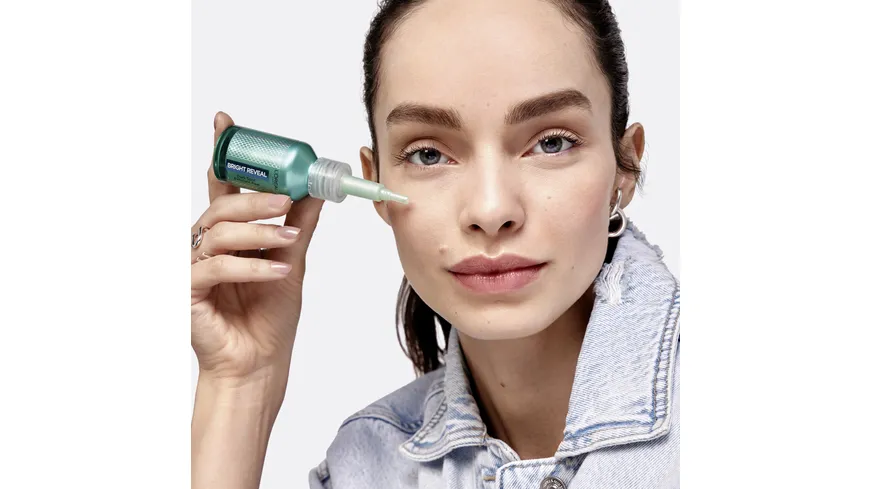 L'Oréal Bright Reveal Dark Spot Hauterneuerndes Peeling 25 ml