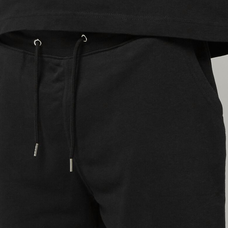 solebox EST. 2002 Shorts black