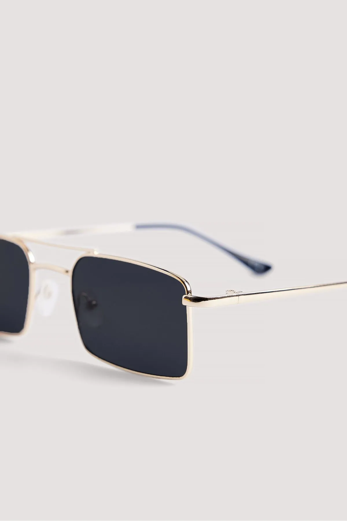 NA-KD  Brillen-Accessoire - Goldfarben - Unifarben