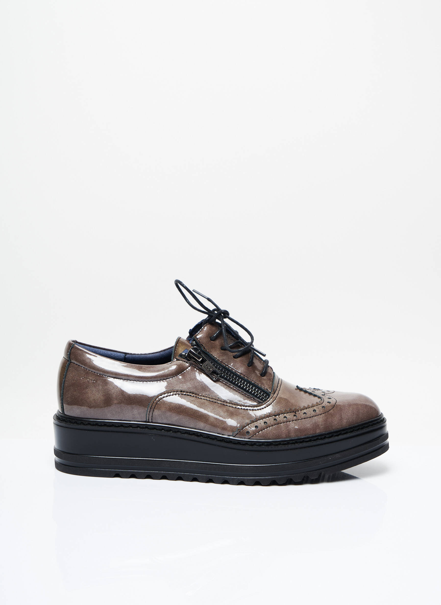 Dorking Derby Femme couleur marron