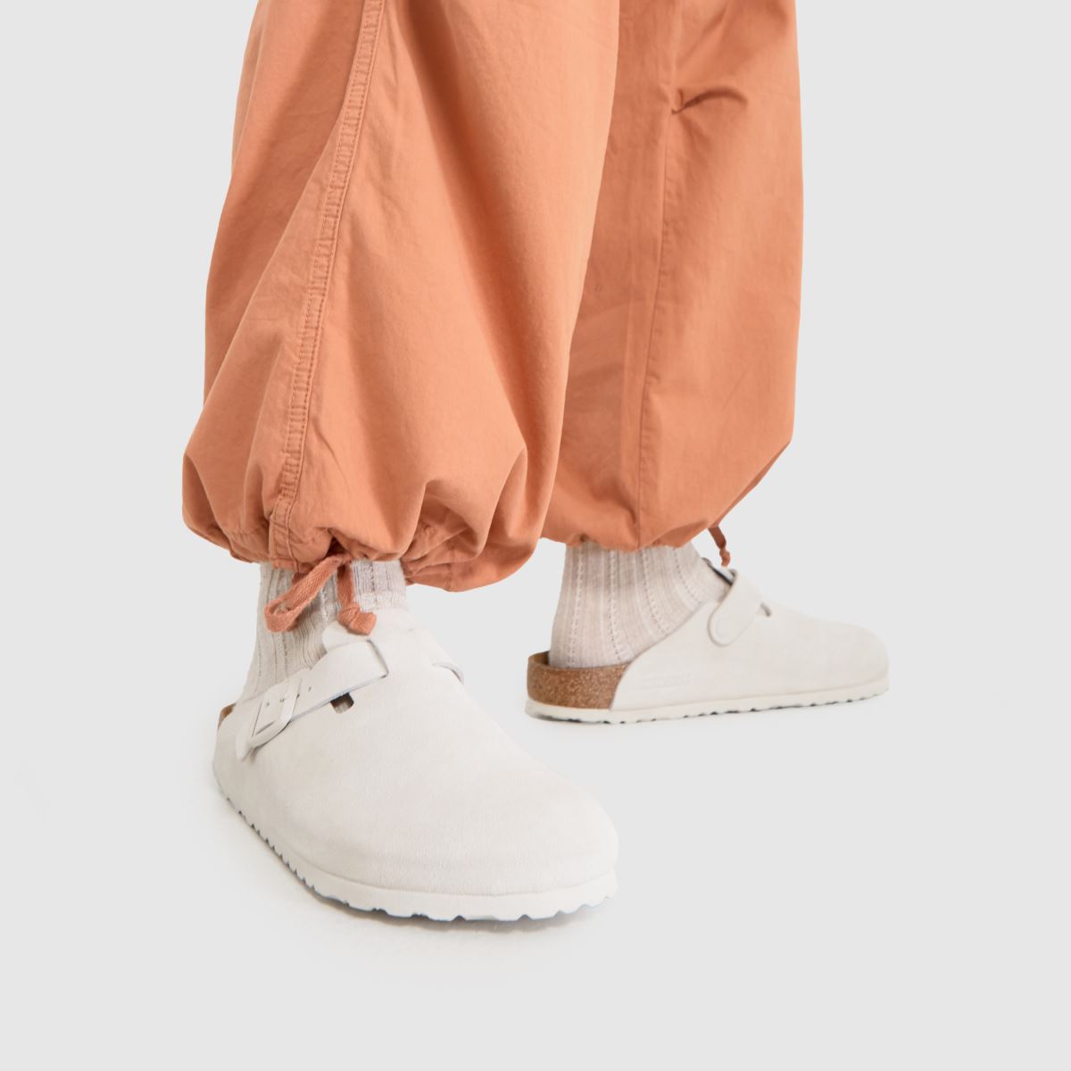 BIRKENSTOCK – Boston – Vita sandaler med träskor