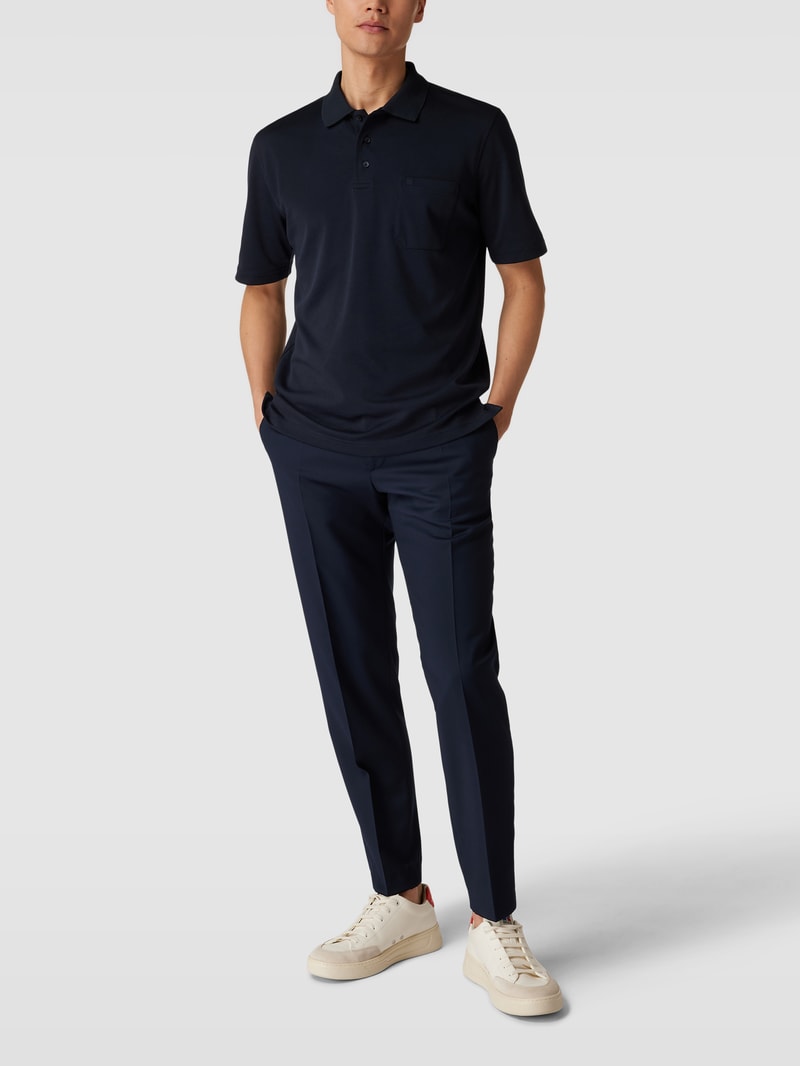Poloshirt mit kurzer Knopfleiste und Logo-Stickerei in marineblau