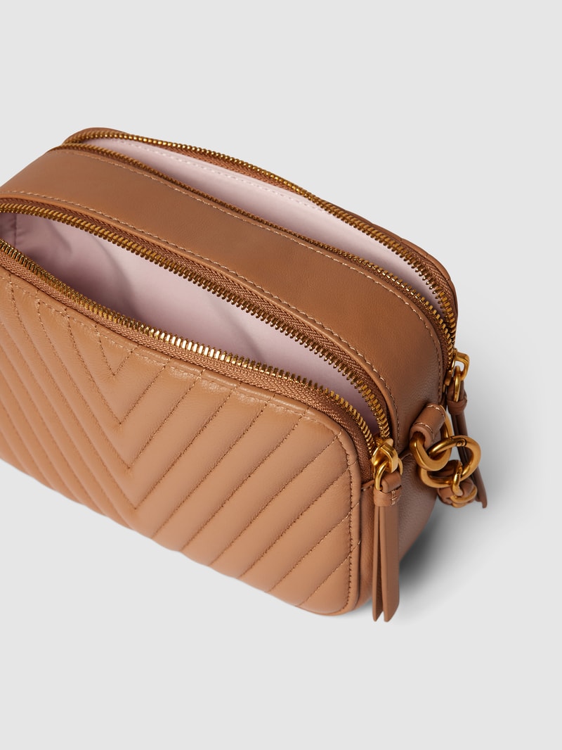 Umhängetasche mit Ziernähten Modell 'ELLA' in camel