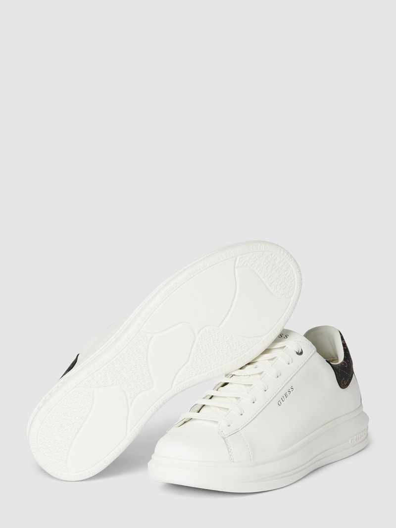 Sneaker mit Label-Print Modell 'VIBO' in weiß