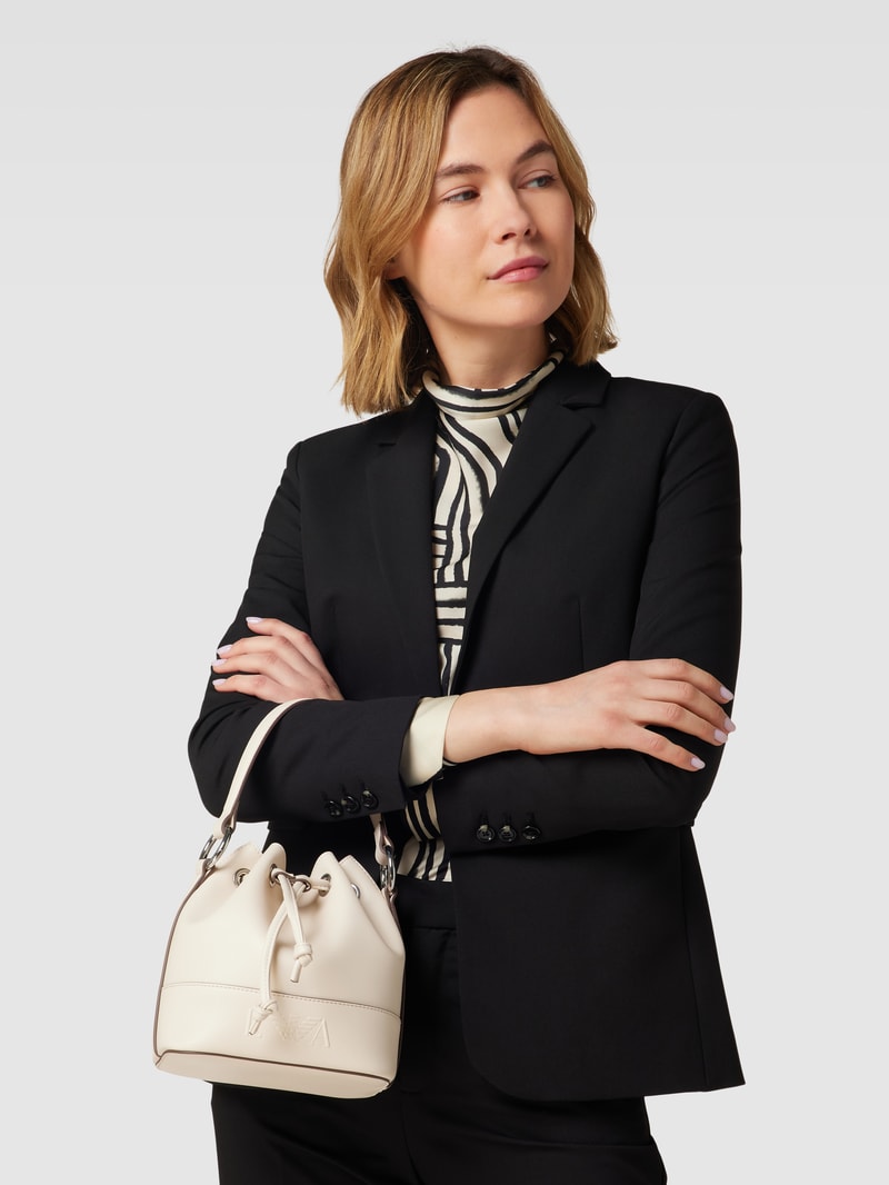 Bucket Bag mit Label-Detail in beige
