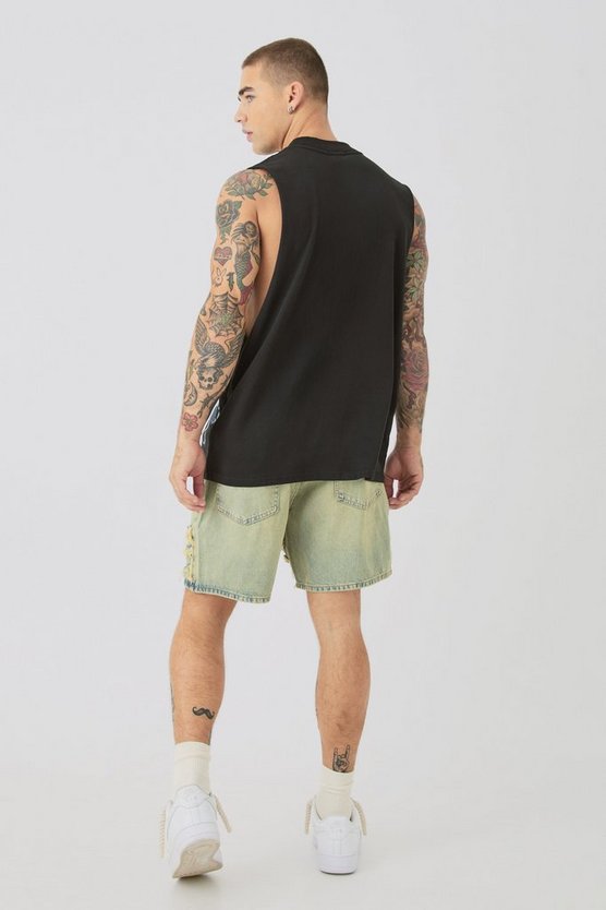 Lockere zerrissene Jeansshorts in Hellblau