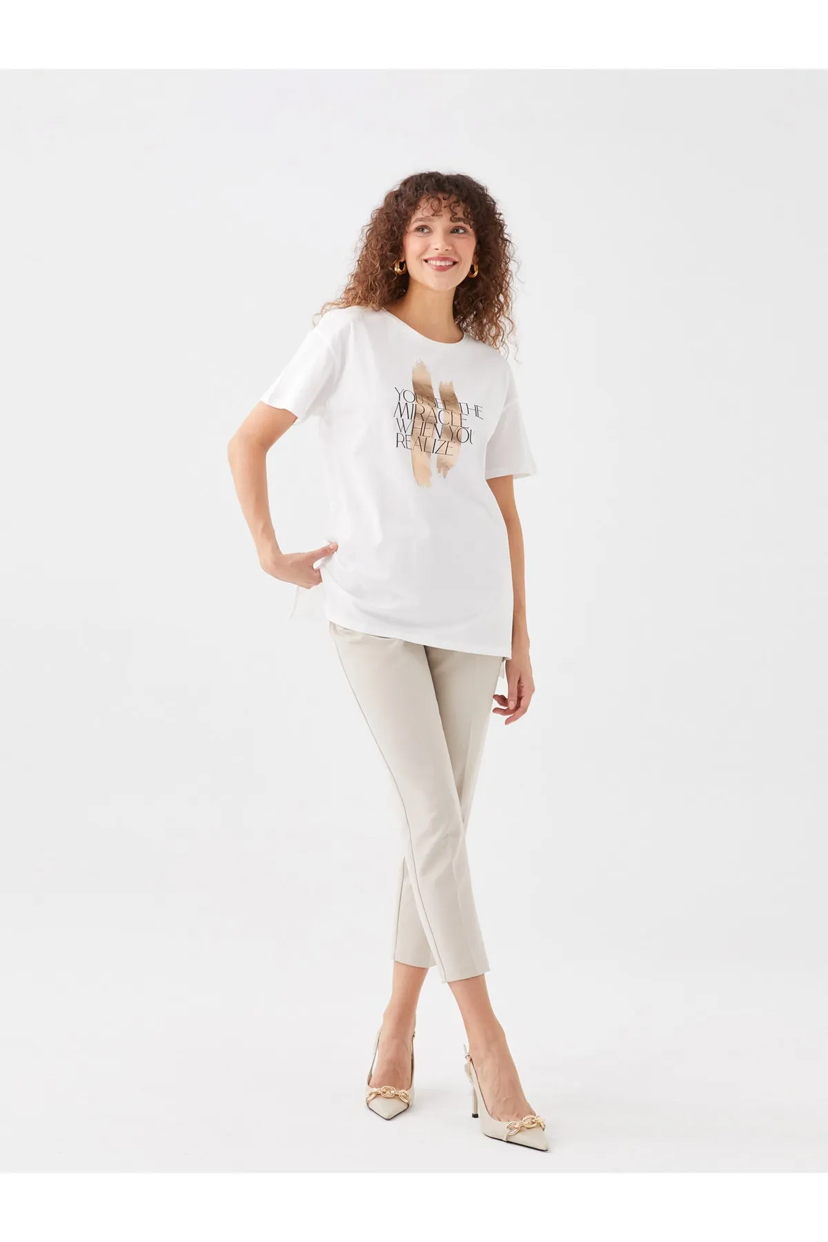 LC Waikiki  Bedrucktes, kurzärmliges Damen-T-Shirt mit Rundhalsausschnitt