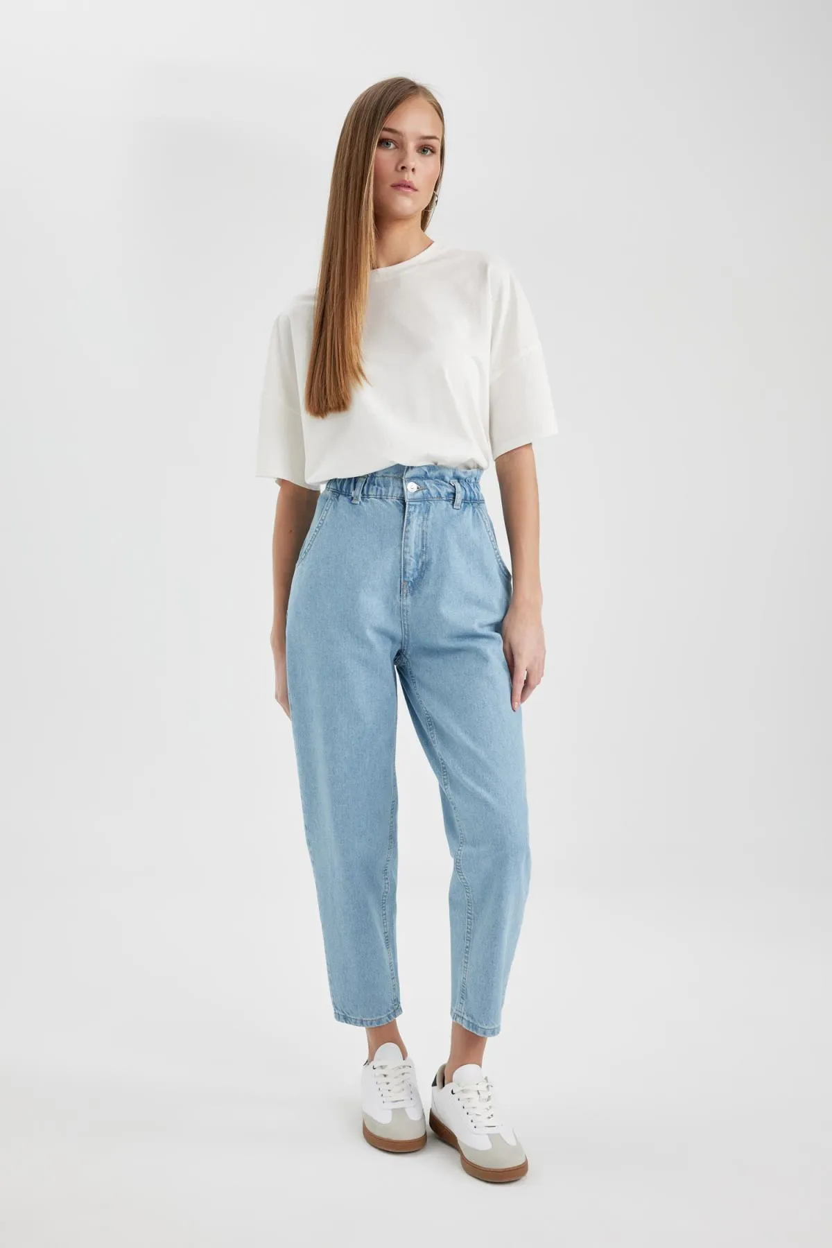 DeFacto  Paperbag-Jeans mit hoher Taille, bequemer Schnitt, knöchellang, leicht, gerades Bein, B8223ax24sp