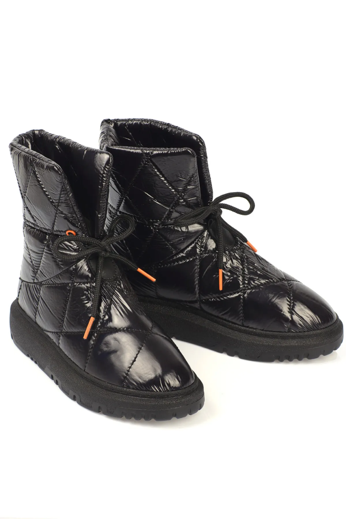 Capone Outfitters  Gesteppte Damen-Schneestiefel aus Fallschirmstoff mit verstellbarer Knöchelschnalle