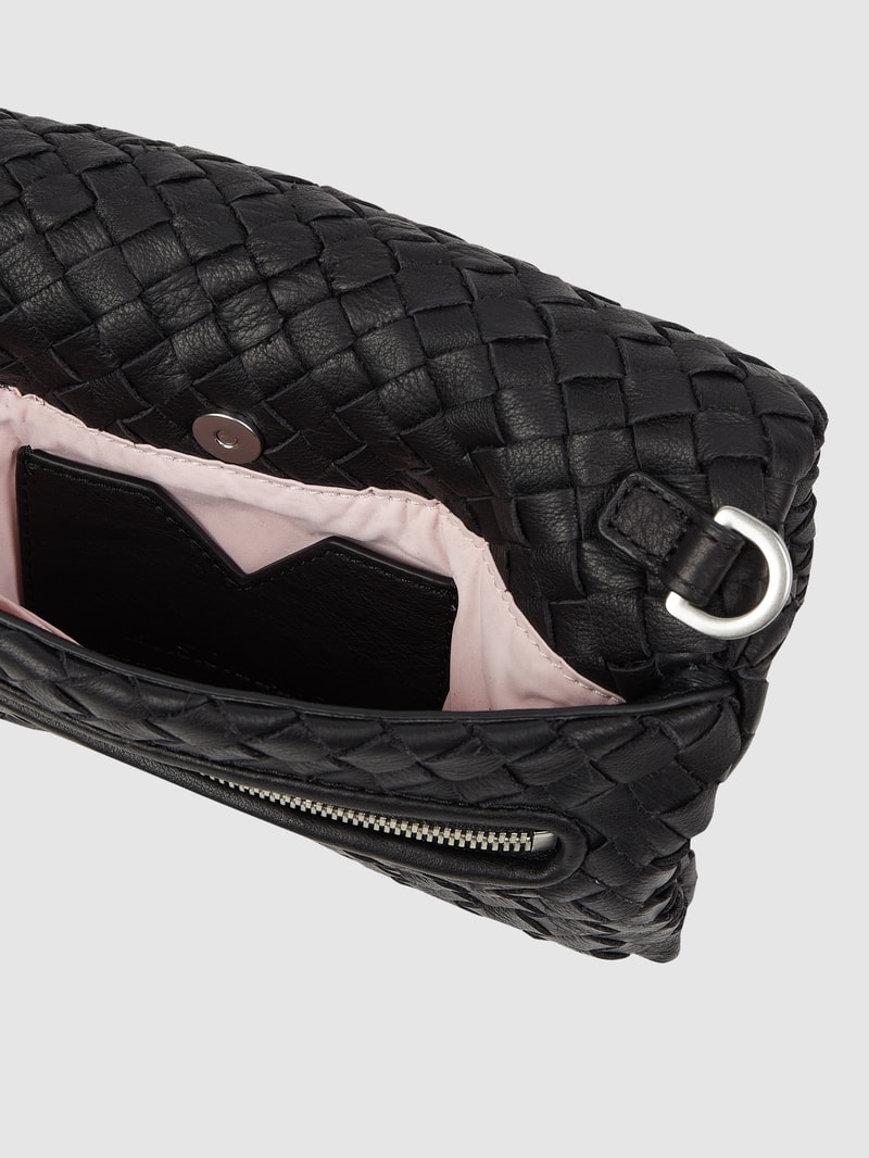 Crossbody Bag aus Leder Modell 'Merve' in schwarz