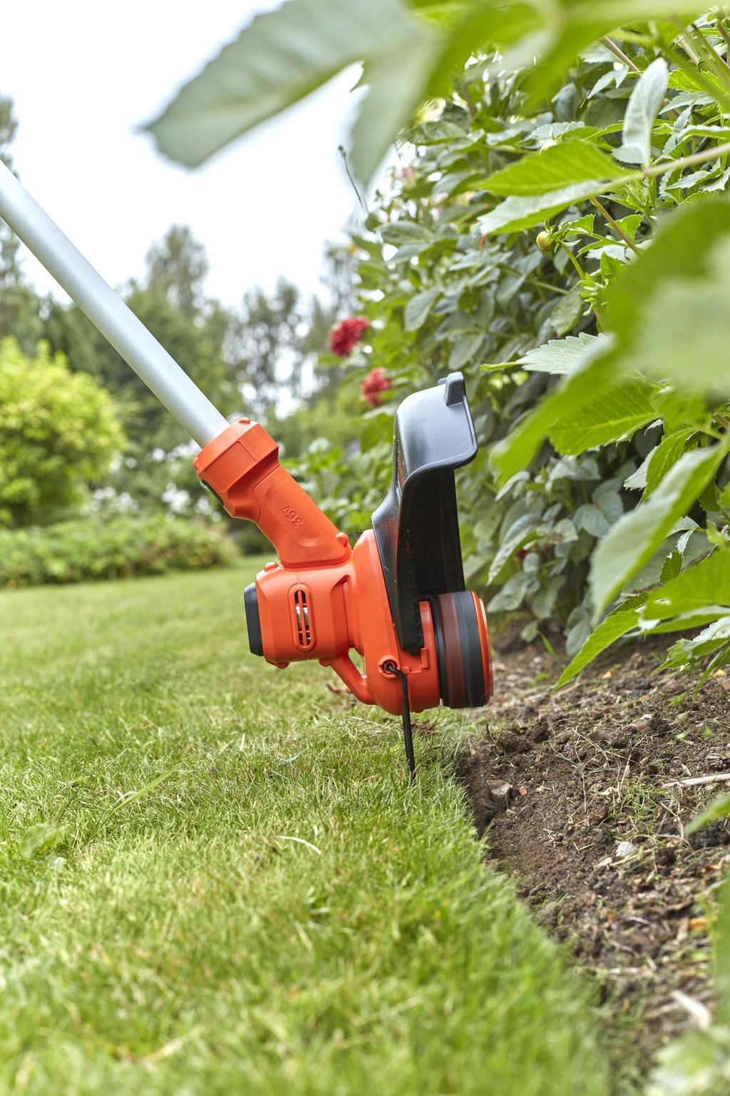 Black & Decker BCSTA536L1-QW Rasentrimmer, 36 Volt, 2,5 Ah Li-Ion, 33 cm