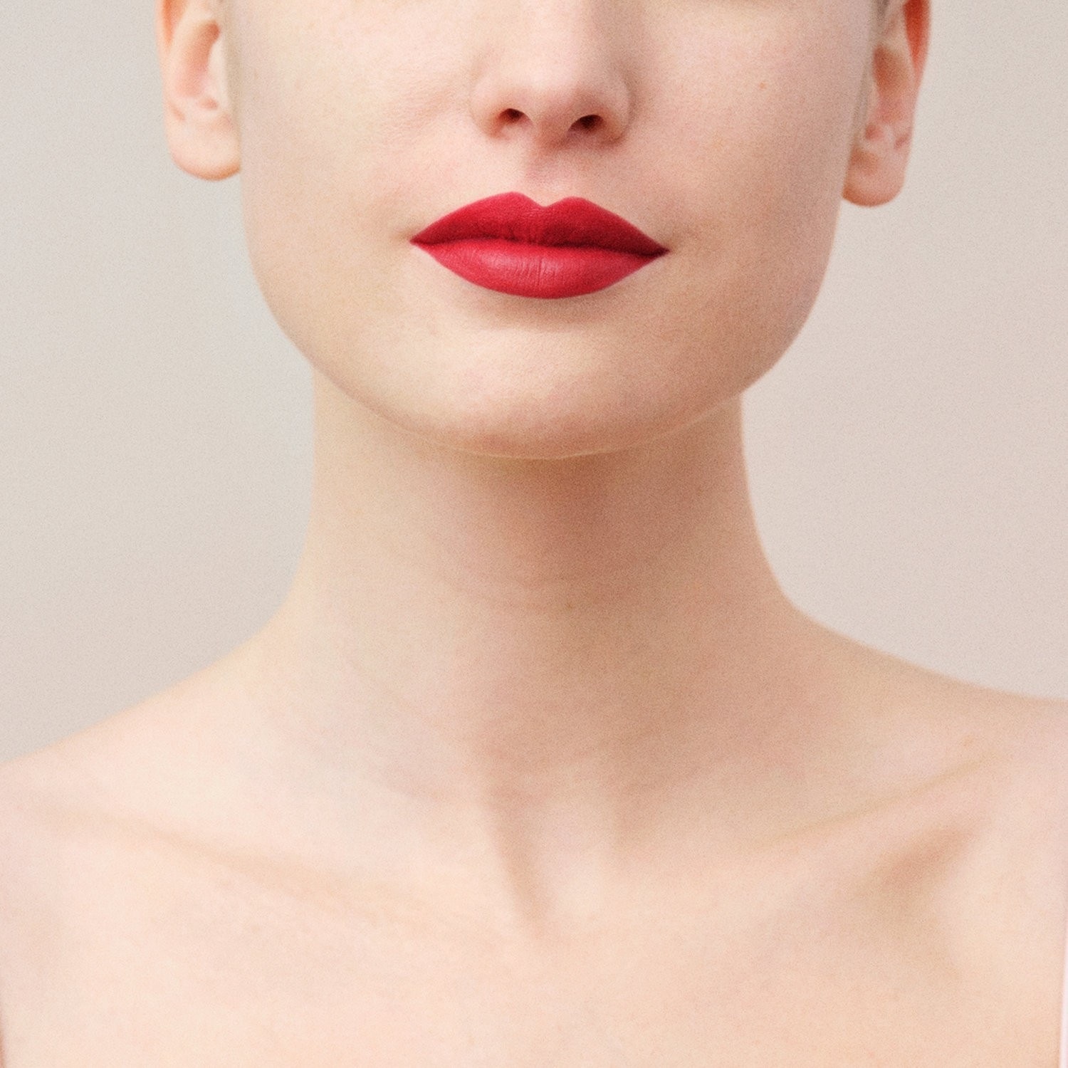 La Perla Beauty fuktighetsgivende leppestift