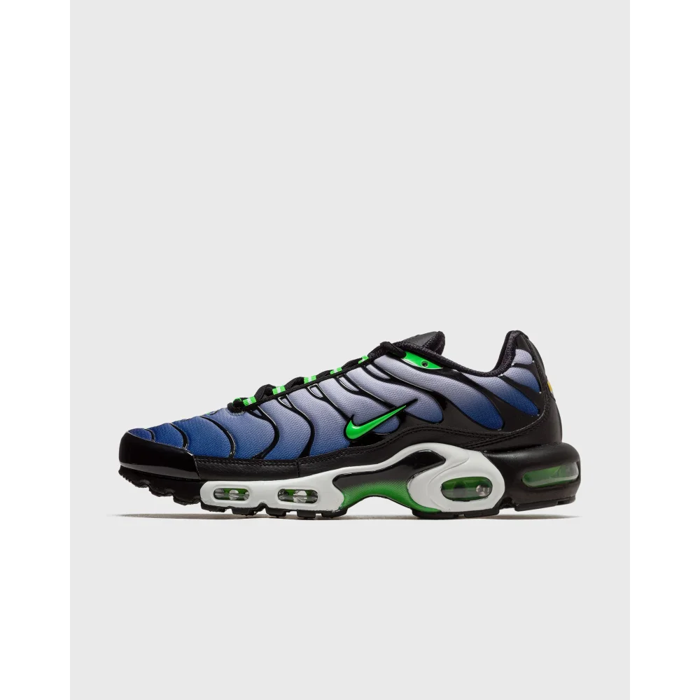 Nike Air Max Plus DX4326-001 / schwarz
