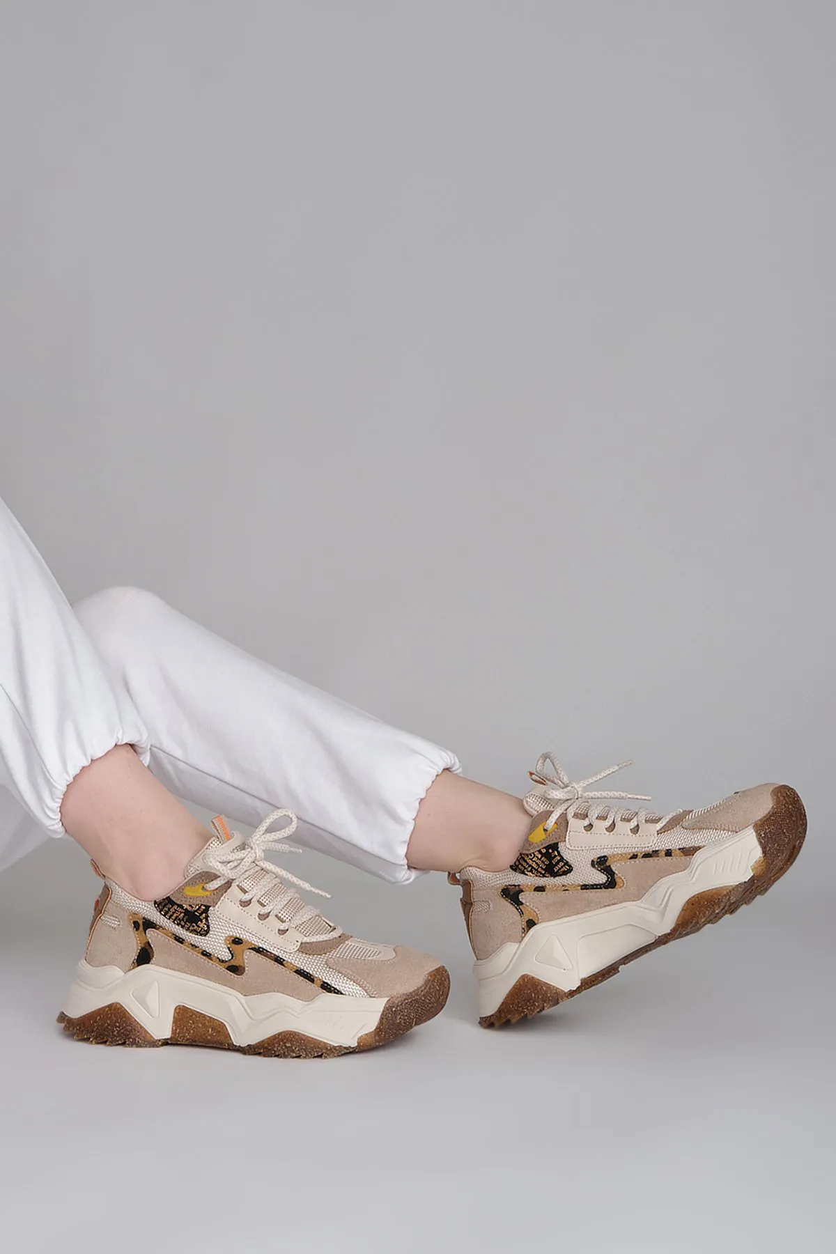 Marjin  Sneaker - Beige - Flacher Absatz