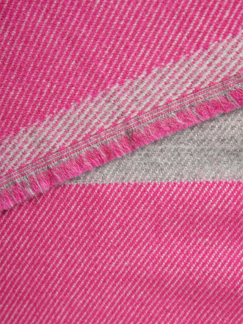 Schal mit Label-Print in mittelgrau